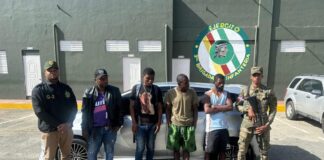 Detienen a hombre en San Juan mientras transportaba a tres haitianos indocumentados, dos ocultos en el baúl