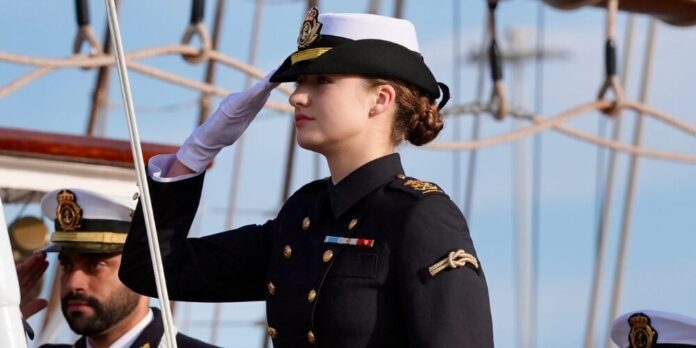 Post-de-Instagram-Feliz-Cumpleanos-Sencillo-Minimalista-Azul-1000-x-500-px-2025-05-24T105504.856