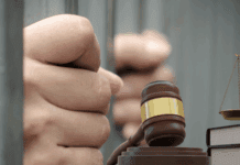 Prisión preventiva a dos acusados por la muerte de un joven mecánico en Puerto