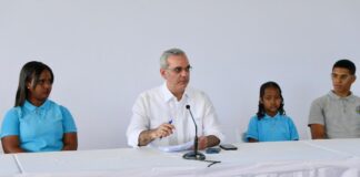 Presidente Abinader llama a jóvenes de Dajabón a prepararse y garantiza atención a sus demandas