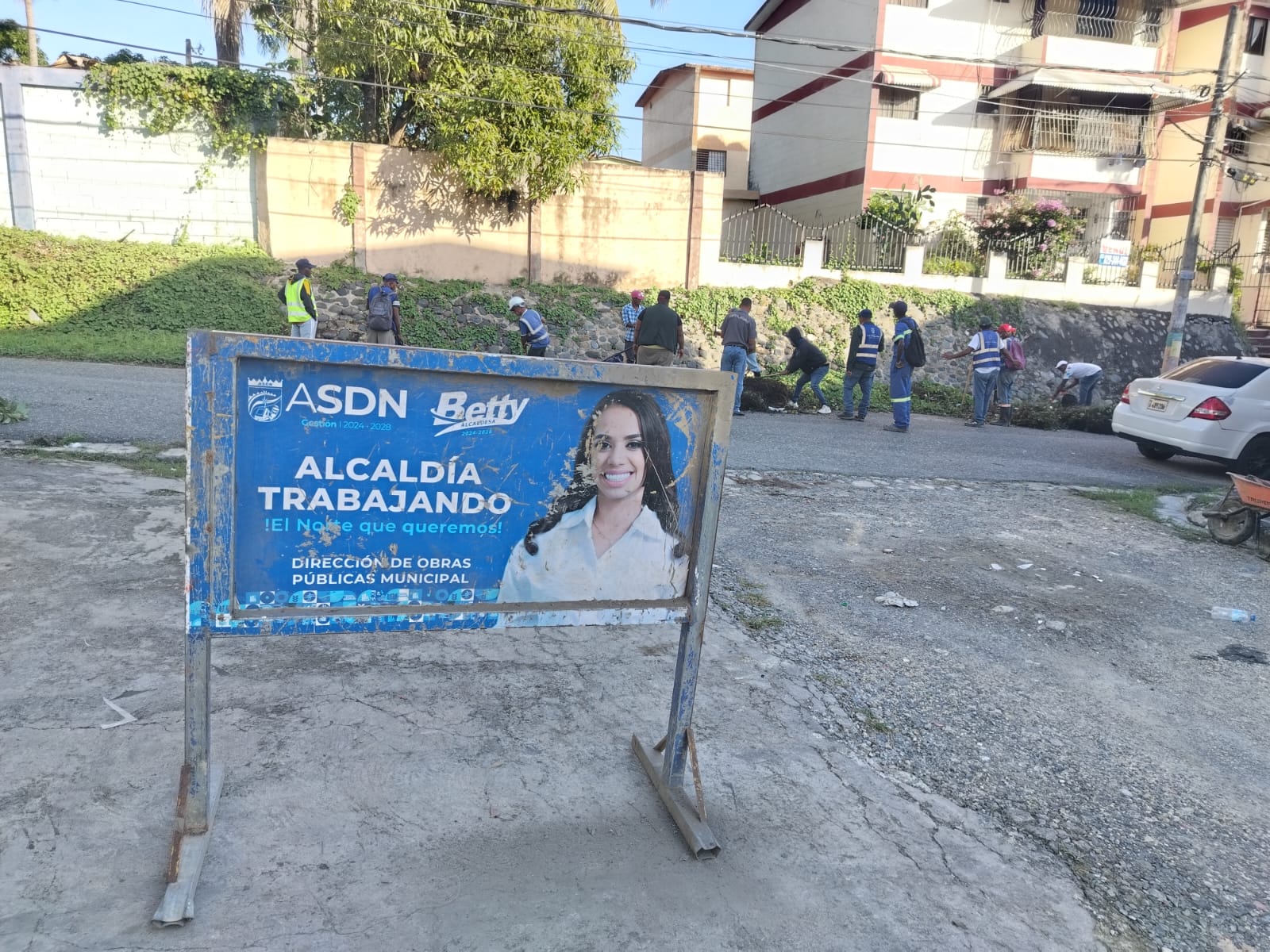 Alcaldía de SDN intensifica jornadas de limpieza y ornato en todo el municipio