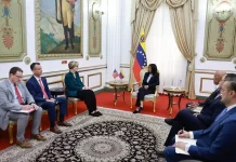 Delcy Rodríguez y la encargada de negocios de Estados Unidos en Venezuela se reúnen en Miraflores